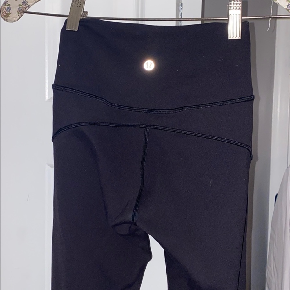 Lululemon In Movement Tight 25” - Picture 4 of 6